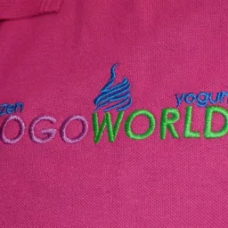 Haft na koszulce polo