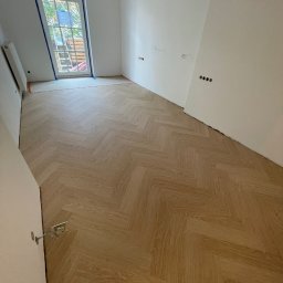 Podłoga Quick step jodełka DĄB RUMIANY VINYL CIRO 