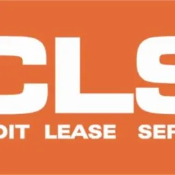 Logo firmy CLS Credit Lease Service na pomarańczowym tle.