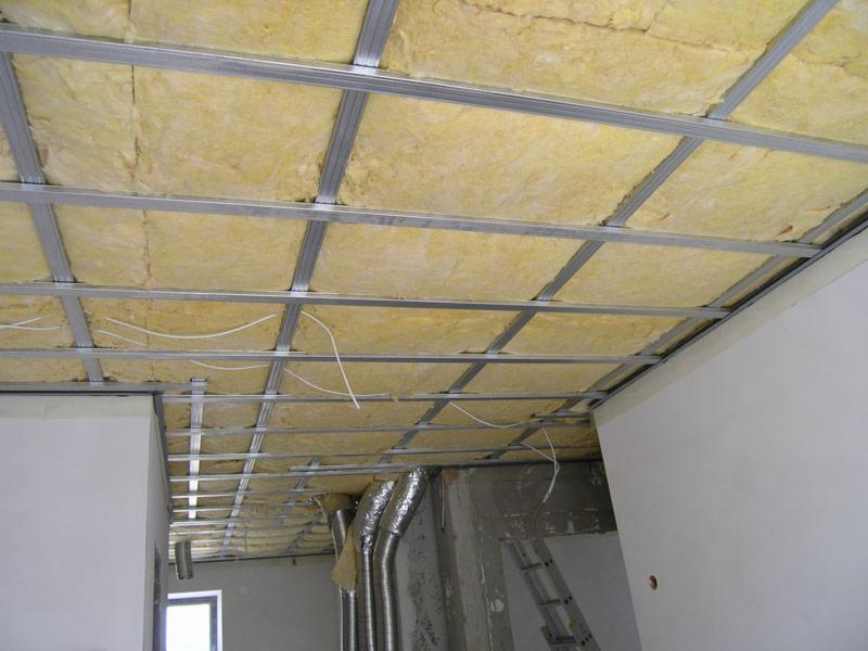Konstrukcja sufitu wraz z ociepleniem