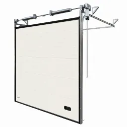 Segmentowa brama garażowa w kolorze kremowym, z widocznym mechanizmem sprężynowym i łańcuchem, na białym tle.