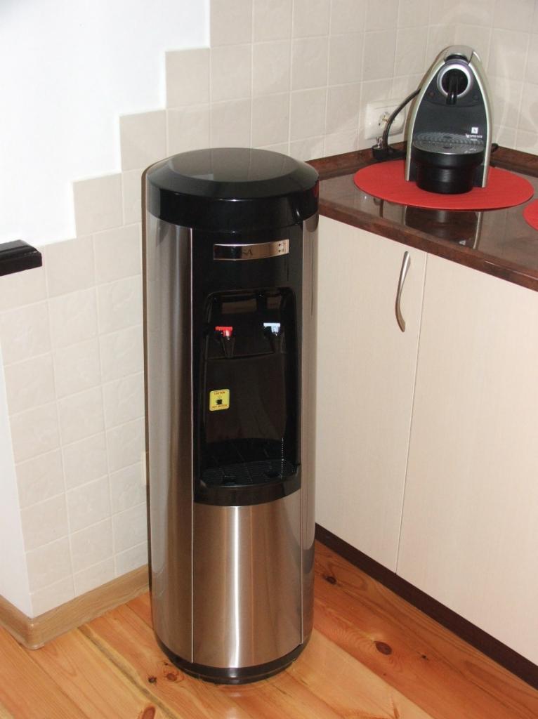 Wynajem dystrybutorów filtrujących do wody pitnej