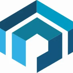 Abstrakcyjne logo w odcieniach błękitu, przypominające budowlę z perspektywy izometrycznej.