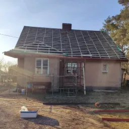 w trakcie wymiany pokrycia dachu