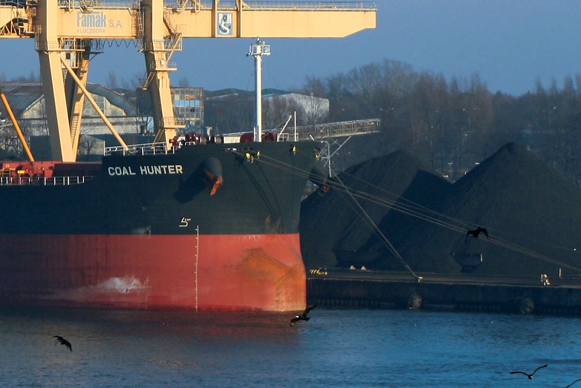 Hurtowa sprzedaż węgla kamiennego z Kazachstanu. Dobra kaloryczność, niski popiół i siarka. Dostawy od 25 ton.