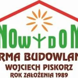 Logo firmy budowlanej Nowydom Wojciech Piskorz, rok założenia 1989, z motywem słońca nad napisem.