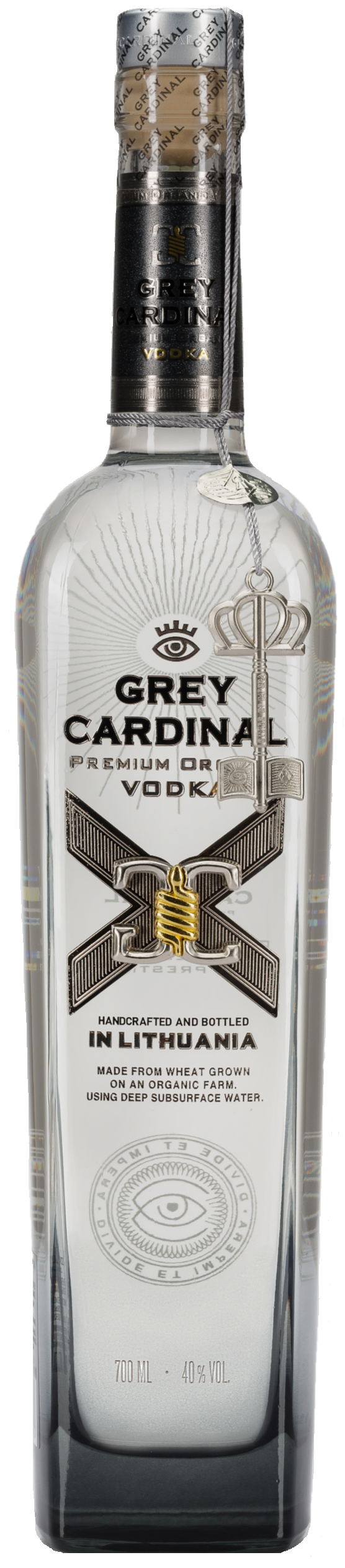 Butelka wódki Grey Cardinal Premium Or Vodka z dekoracyjnym srebrnym kluczem i złotym elementem na etykiecie, wyprodukowana w Litwie z organicznej pszenicy i głębinowej wody.