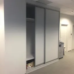 Realizacja Enea - Warszawa Szafa ubraniowa przesuwna