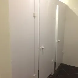 Realizacja PHN - Warszawa Zabudowa Sanitariatów