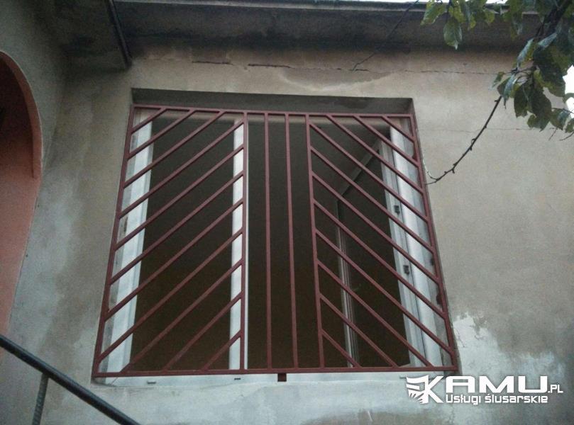kraty stalowe zabezpieczające balkonowe