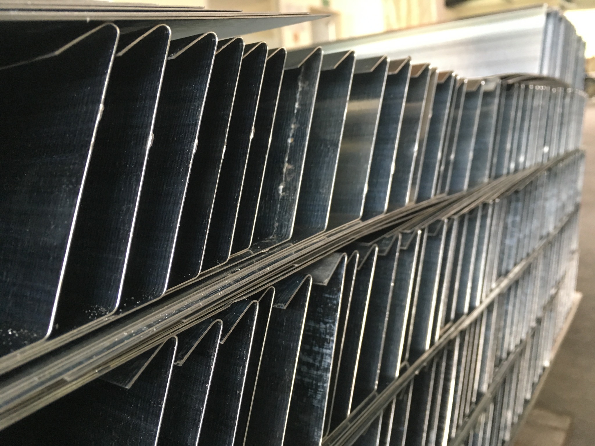 Wszystkie opierzenia wykonywane na giętarce CNC co gwarantuje powtarzalność obróbek.