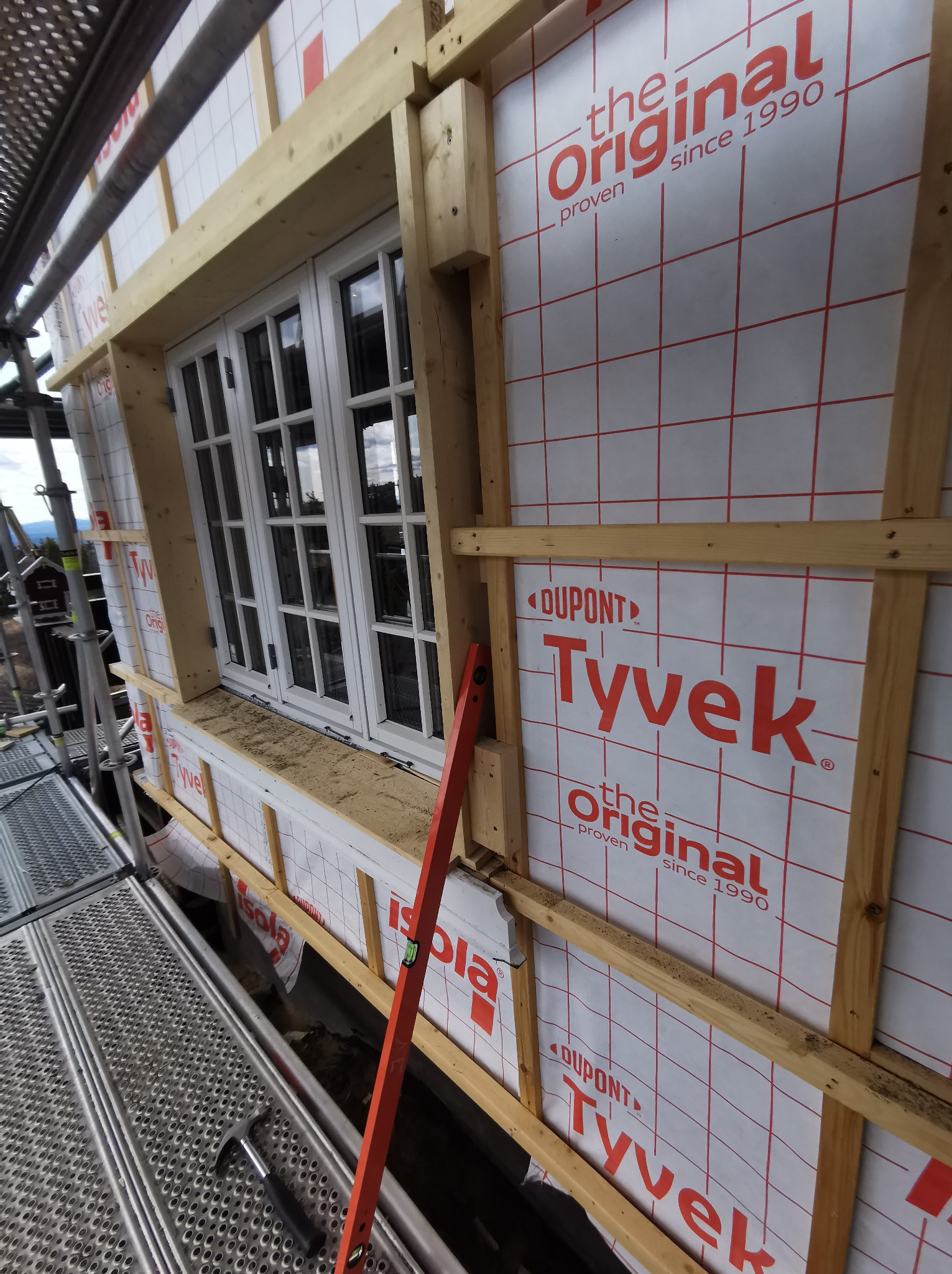 Czas na elewacje i obrabianie okien