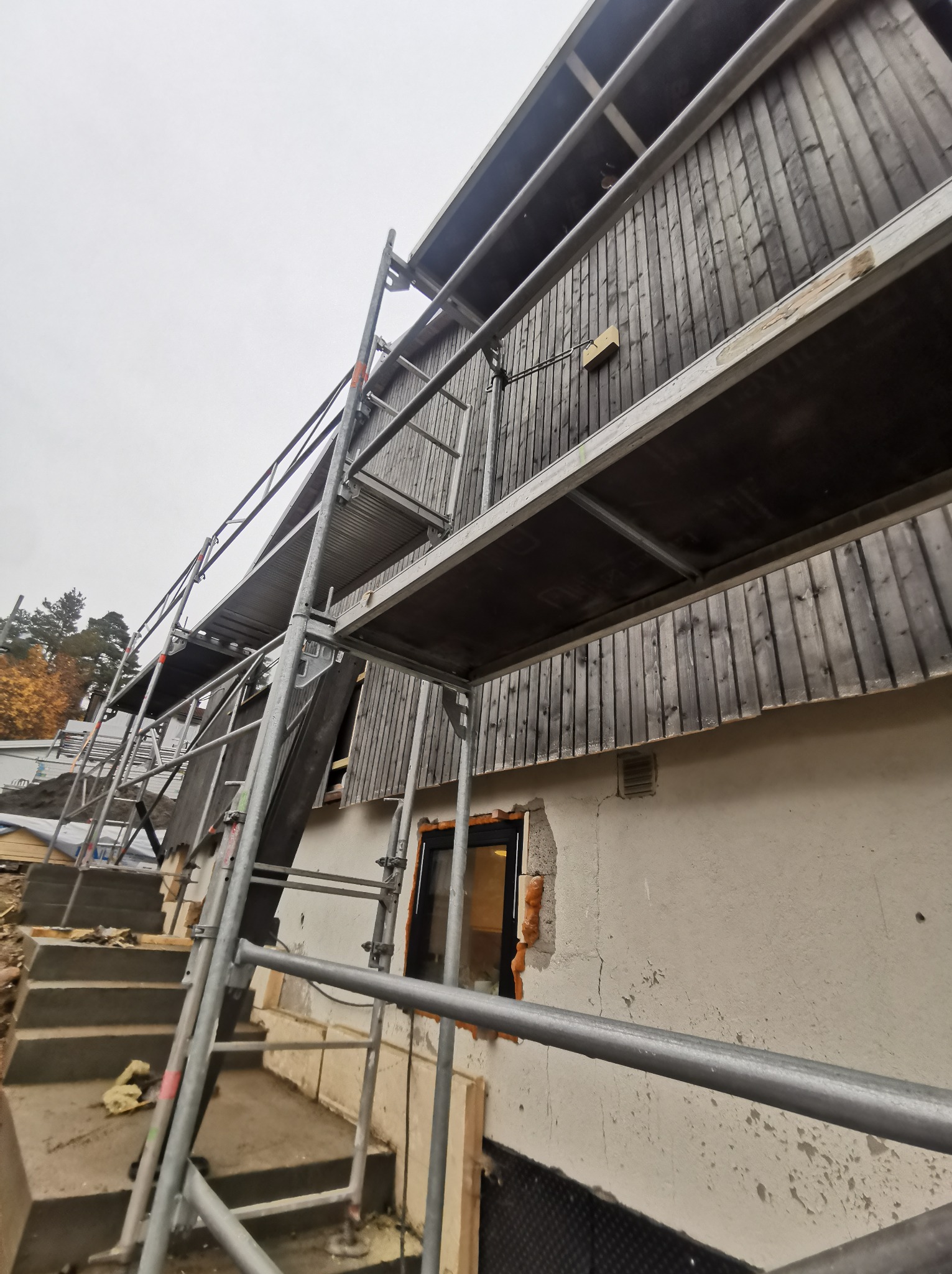 Elewacja idzie jak ogień. Piękny kolor