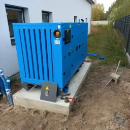 Rezerwowe źródło zasilania wraz z automatyką.