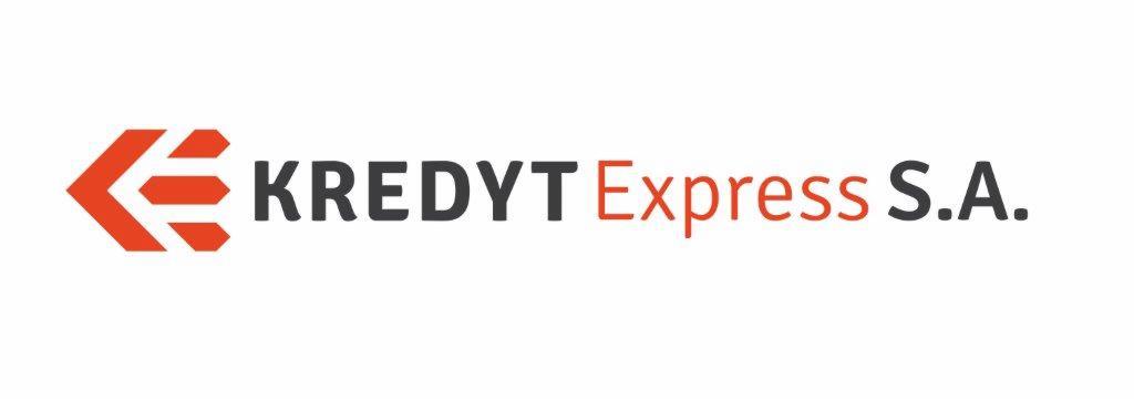 Logo firmy Kredyt Express S.A. z Lublina, z pomarańczowym symbolem strzałki w lewo i napisem w kolorze czarnym i pomarańczowym na białym tle.