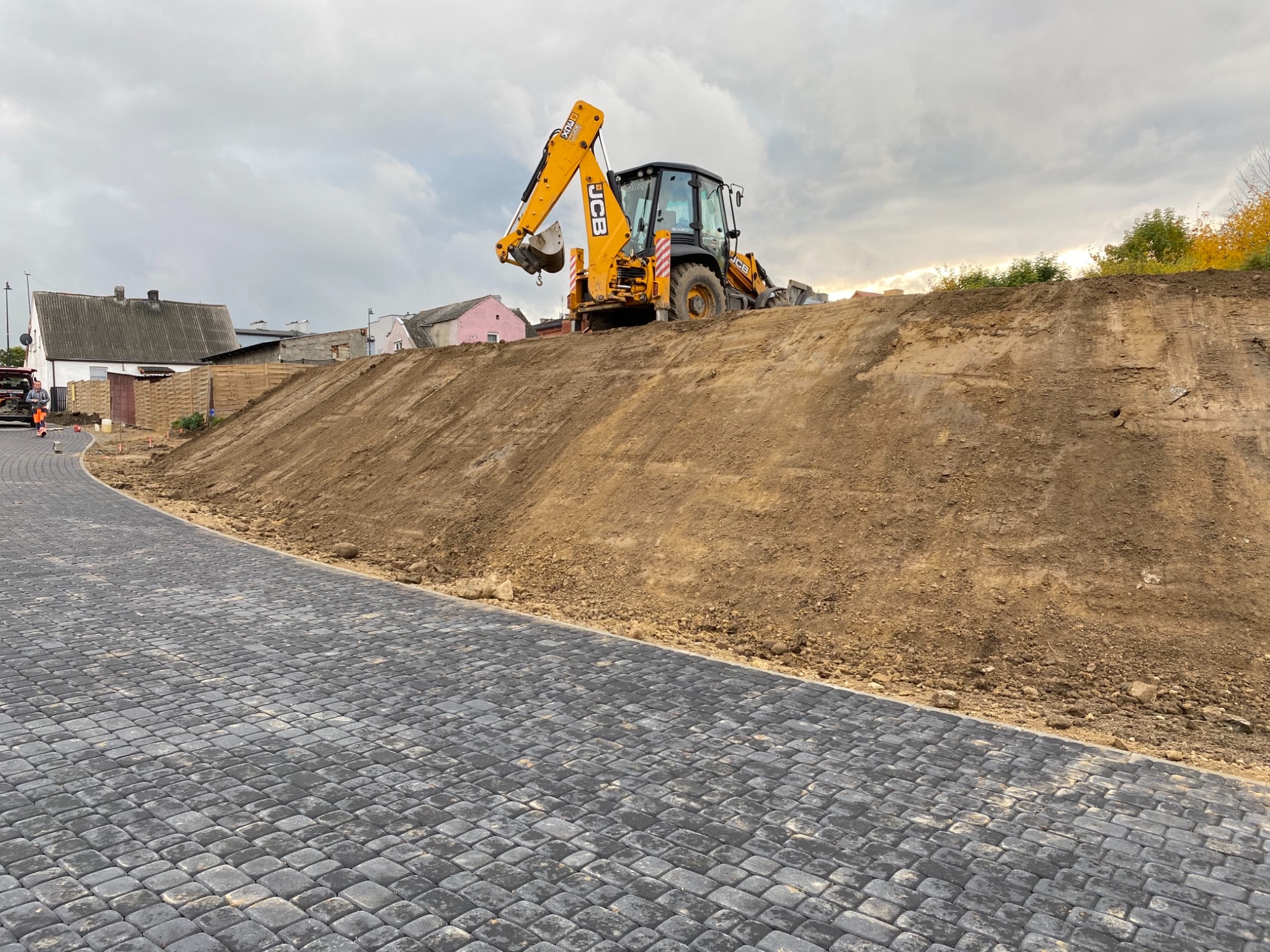 Skaptowanie koparko ładowarka