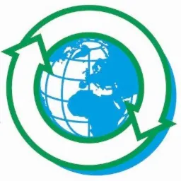 Niebieski glob ziemski wewnątrz zielonego symbolu recyklingu z białym tłem.