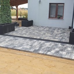 Przed domem Łęczyca