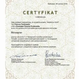 Skan certyfikatu Akademii PARP dla Pani Patrycji Toczkowskiej z firmy Doradztwo Patrycja Toczkowska, potwierdzający ukończenie szkolenia memetowego z biznesplanu, z podpisami Dariusza Szewczyka...