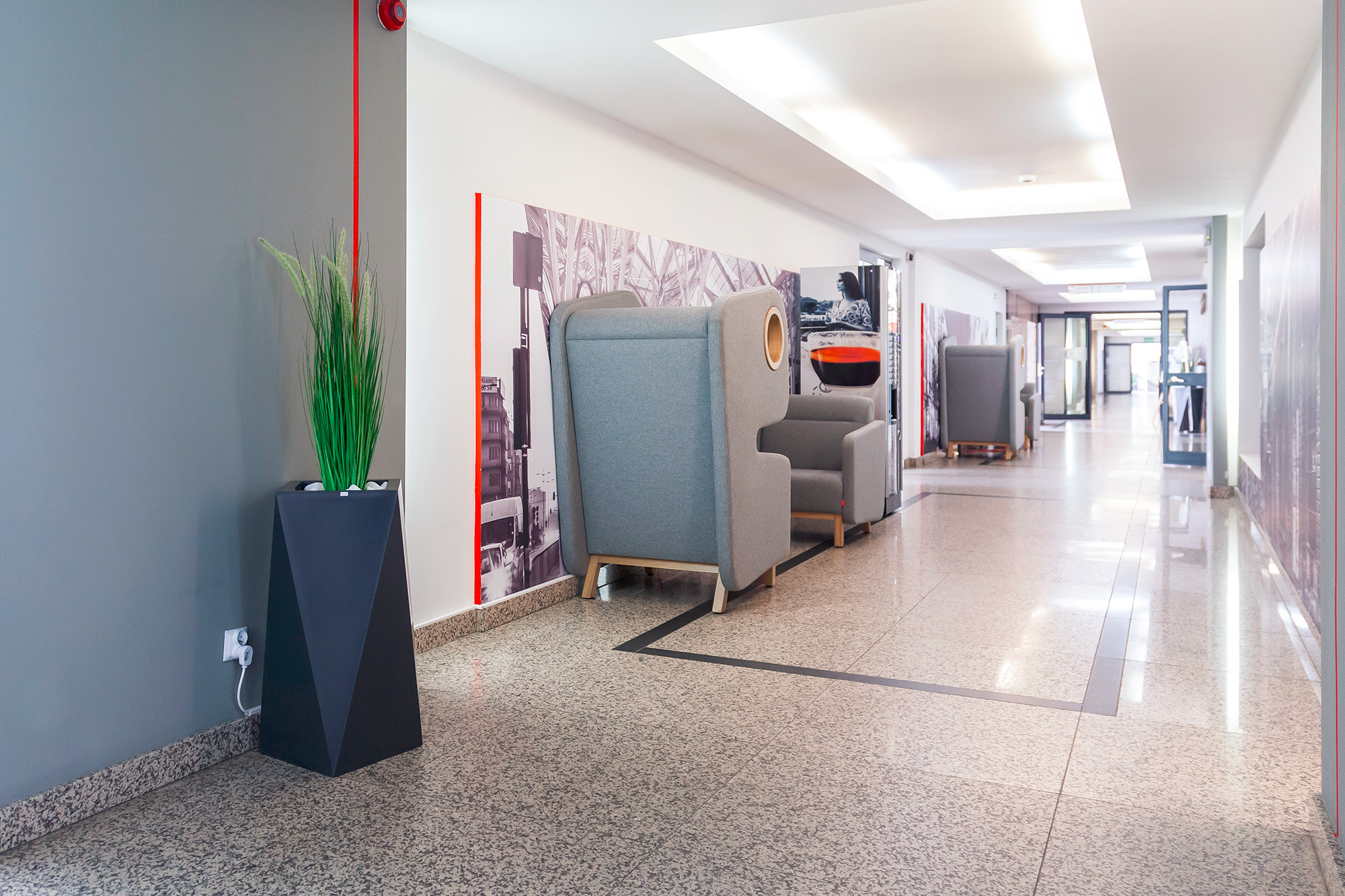 Łagiewnicka - łącznik między budynkami