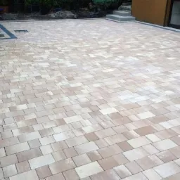 wymiana starej kostki na nową + 2 stopnie schodów