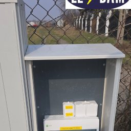 ELDAM Damian Szlendak - Zabezpieczenia pompy głębinowej z miejscem na zamontowanie sterownika nawodnienia.