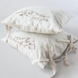Pracownia Mantica - poszewki z autorskim haftem