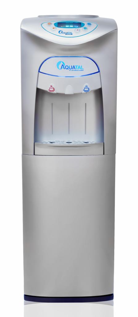 Srebrny dystrybutor wody Aquatal z wyświetlaczem i ikonami gorącej i zimnej wody, widok z przodu na białym tle.