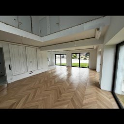 Układanie paneli Bytów 4