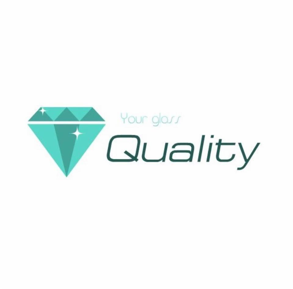 Logo firmy szklarskiej z turkusowym diamentem i napisem 'Your glass Quality'.