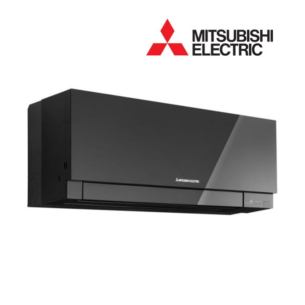 Czarna, matowa jednostka wewnętrzna klimatyzacji Mitsubishi Electric z widocznym logo producenta, na białym tle.