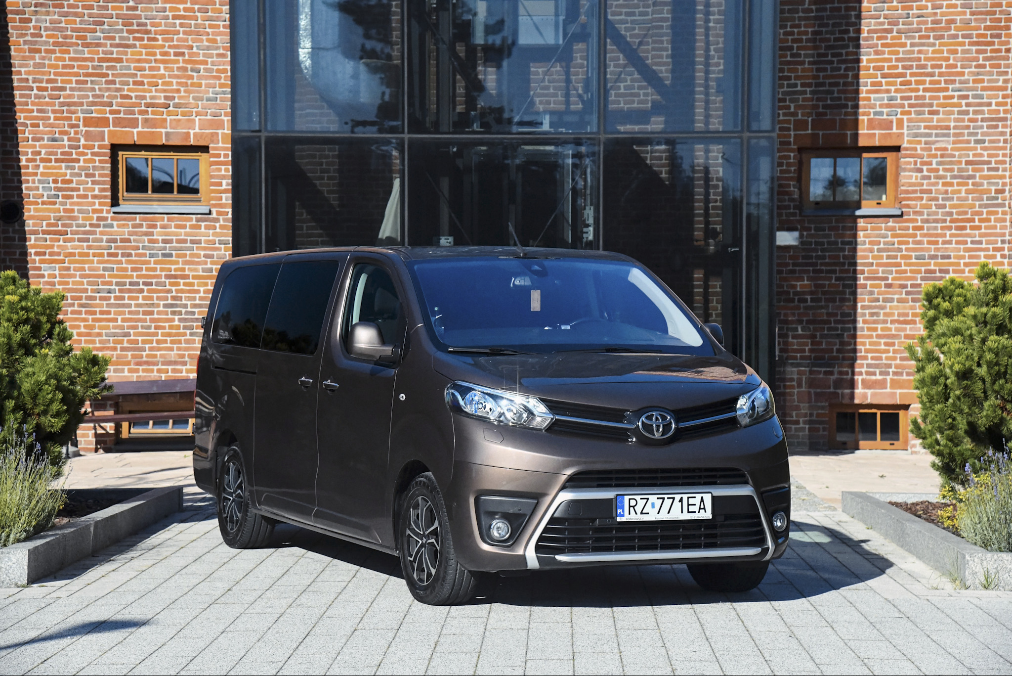 Przewóz Osób Rzeszów - Van Business Class