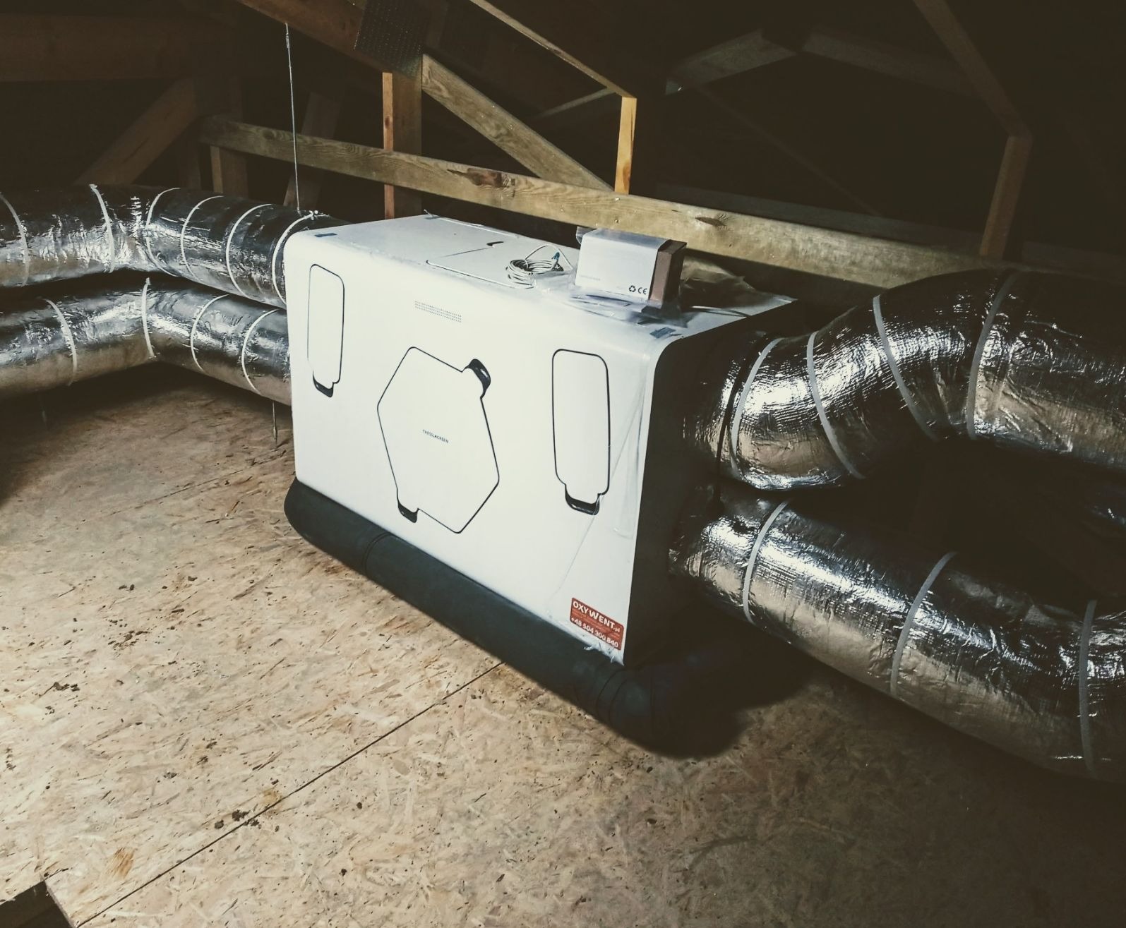 rekuperator Thessla Green AirPack4 - przeznaczony do montażu na nieogrzewanych poddaszach