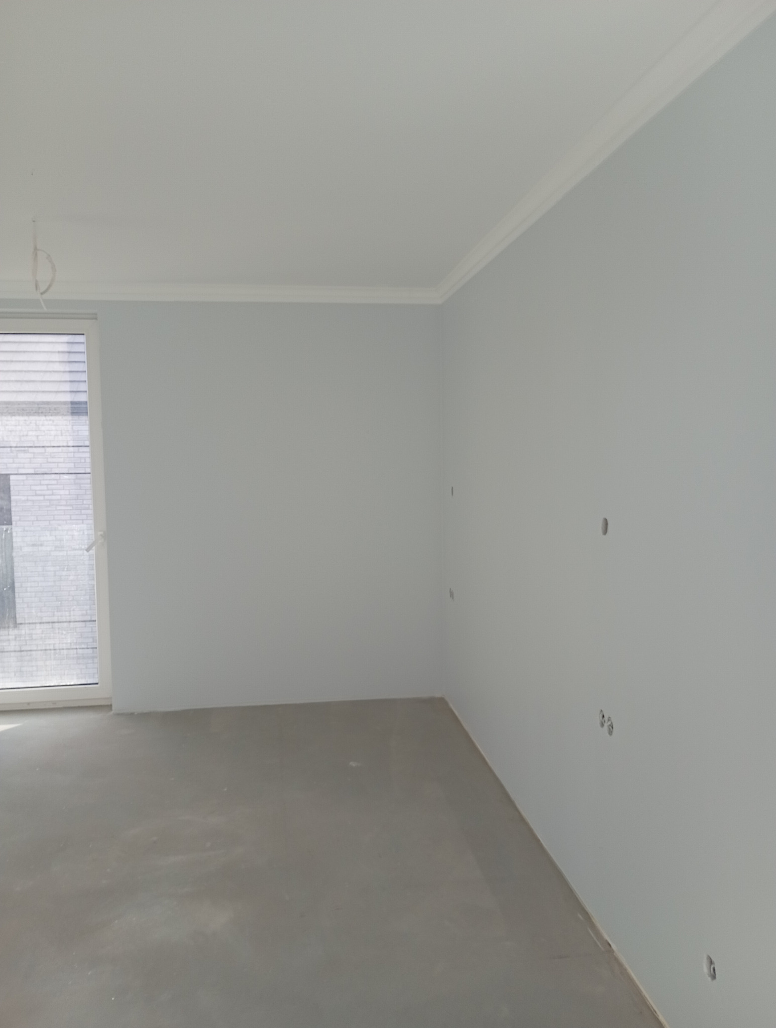 Wykończenie domu w stanie deweloperskim - gładzie, ścianki działowe, malowanie, sztukateria przysufitowa