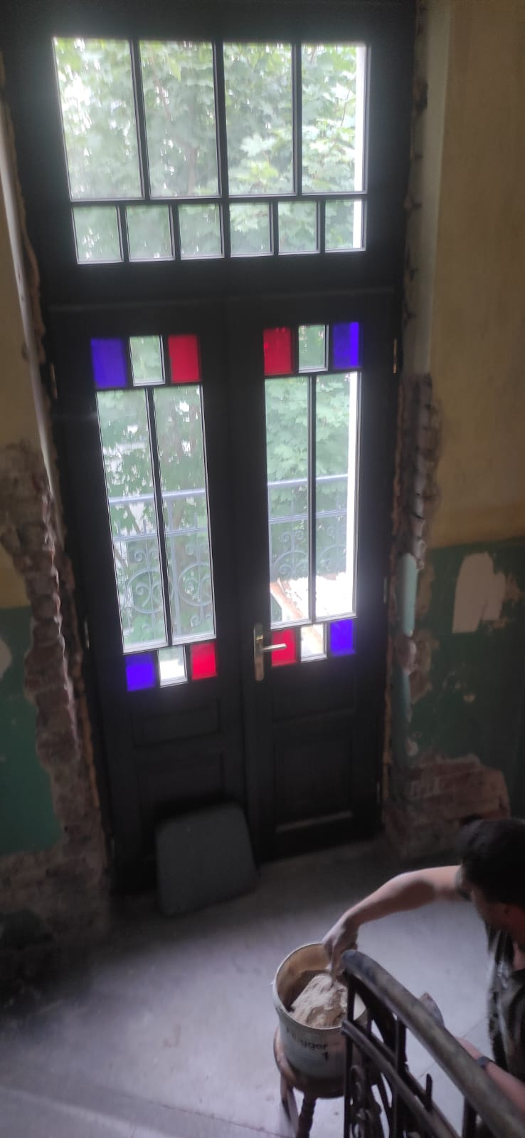 Remont klatki schodowej w przedwojennej kamienicy