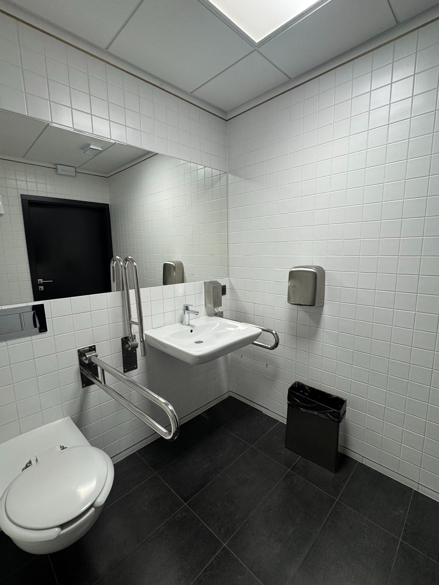 Oferta sprzątania biur.