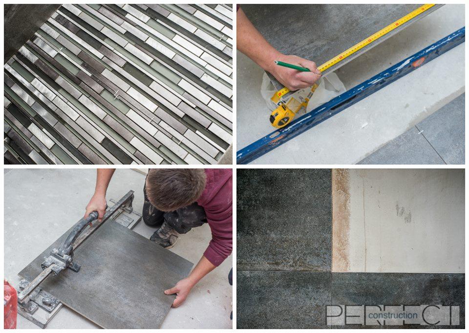 Mozaika szklano-metalowa na ścianie, pomiar i cięcie płytek ceramicznych gresowych, fragment położonej podłogi z płytek w odcieniach szarości.