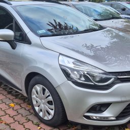 Wypożycz samochód kombi Warszawa