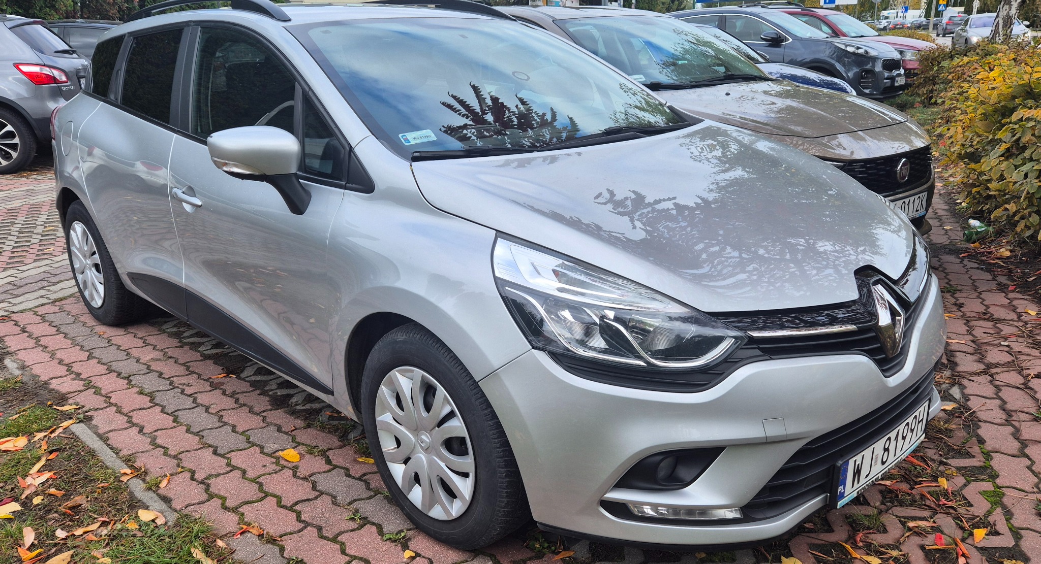 Wypożycz samochód kombi Warszawa