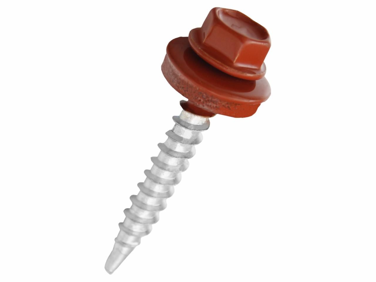 Śruba dekarska z podkładką EPDM, widok z bliska na białym tle.