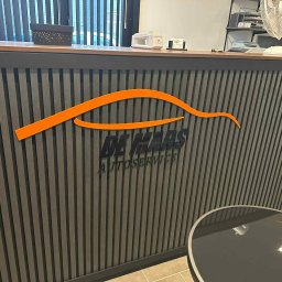 reklama zewnętrzna do biura 