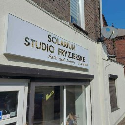 Grupa Reklamowa Prosignum Sp. z o.o - Kaseton do sklepu salonu fryzjerskiego z montażem