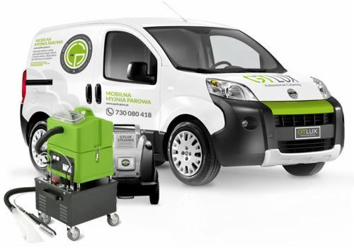 Mobilna myjnia parowa z zielonym agregatem czyszczącym i firmowym vanem z logo GT LUX.