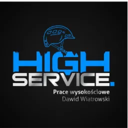 Logo firmy High Service z niebieskim konturem kasku alpinistycznego, niebieskim napisem HIGH i srebrnym napisem SERVICE, pod spodem informacja o pracach wysokościowych i nazwisko Dawid Wiatrowski.