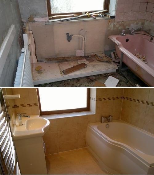 Porównanie stanu łazienki przed i po remoncie: widoczne stare, różowe wanna i surowe ściany oraz nowa, biała wanna, umywalka i beżowe płytki ścienne z dekoracyjnym paskiem.