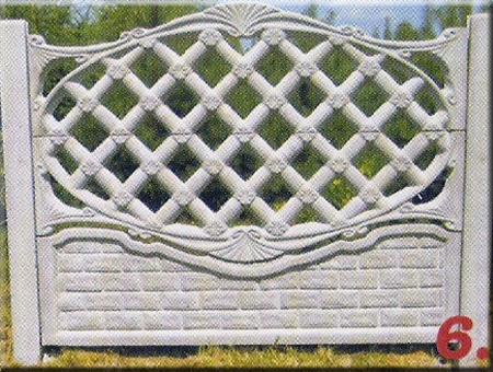 Betonowy element ogrodzeniowy, wzór nr 6, z dekoracyjnym motywem rombów i ornamentami w kształcie muszli na górze i dole.