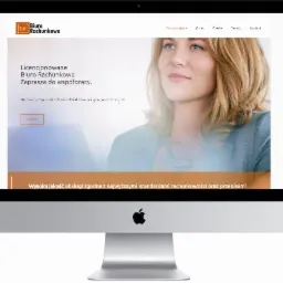 Ekran komputera iMac wyświetlający stronę internetową biura rachunkowego z wizerunkiem kobiety i hasłem 'Licencjonowane Biuro Rachunkowe Zaprasza do współpracy'.