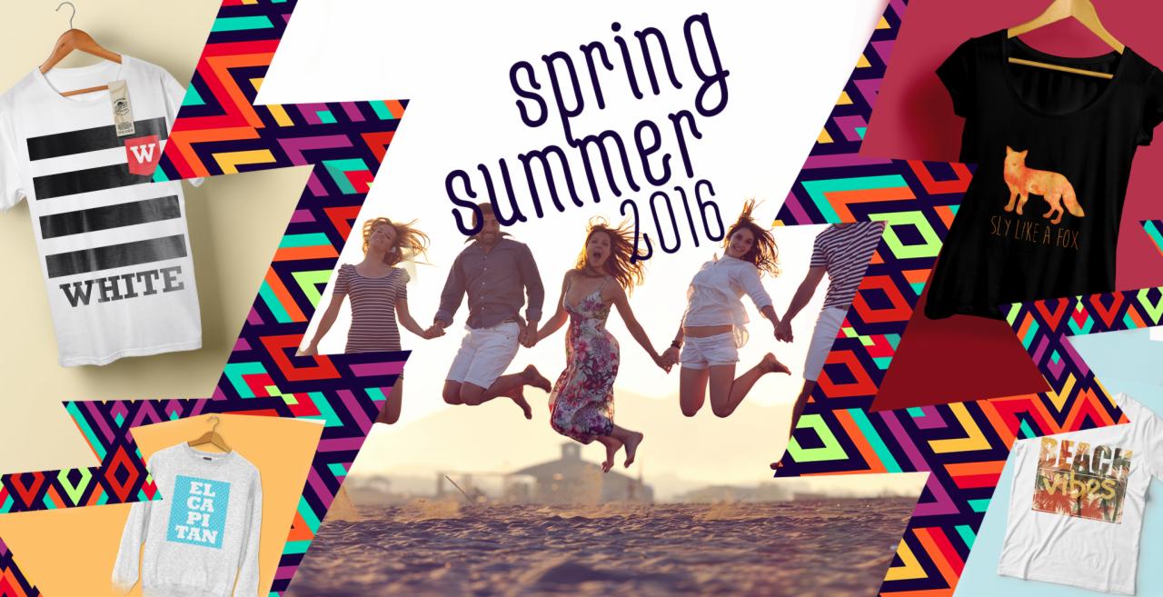 Kompozycja graficzna z hasłem 'spring summer 2016', w tle skacząca grupa osób na plaży, po bokach t-shirty i bluzy z różnymi nadrukami.