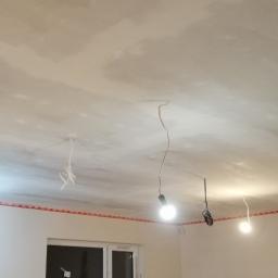 RO-STA Firma Ogólnobudowlana Starosta Roman - Wykonanie sufitów podwieszanych z ociepleniem w tym samym budynku w Strzeszynie. 2020