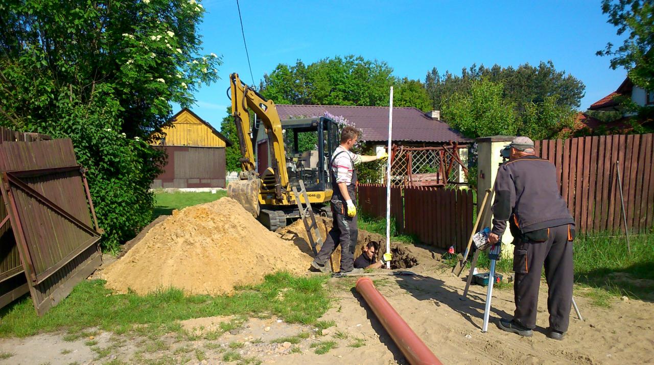 Wykonujemy kompletne przyłącza wodne i kanalizacyj